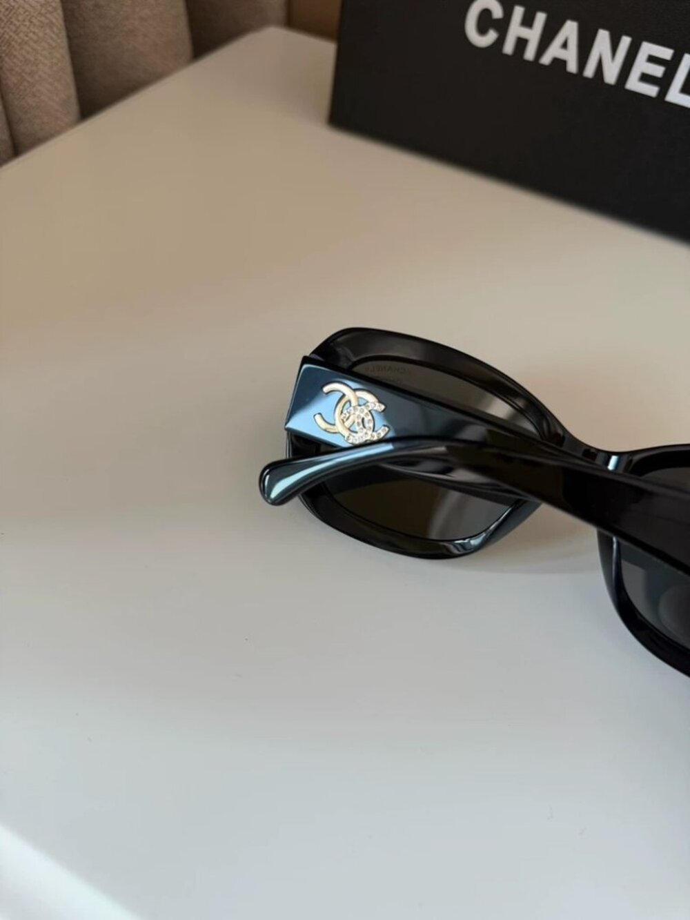 CHANEL 5468-B-A Sunglasses Black Frame - Picture 6 of 8